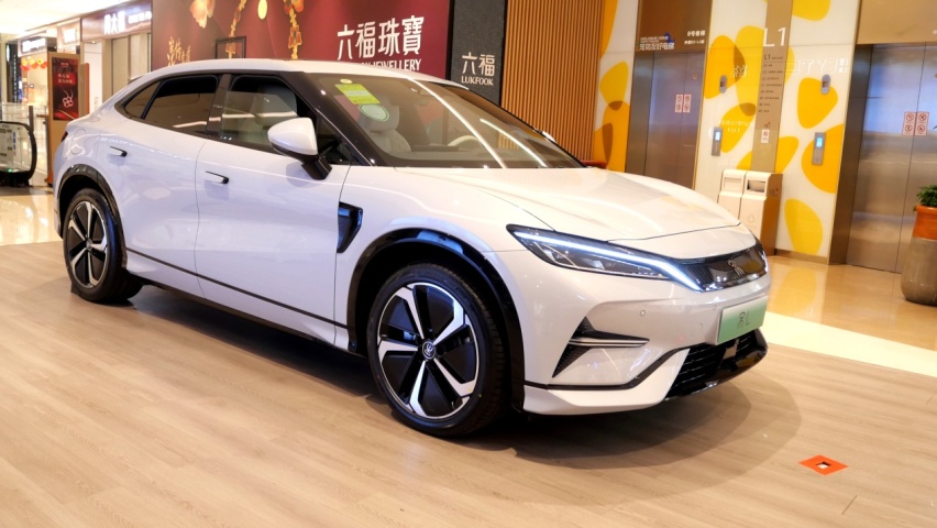 把新能源中型SUV打进十万元 五菱星光S也很猛