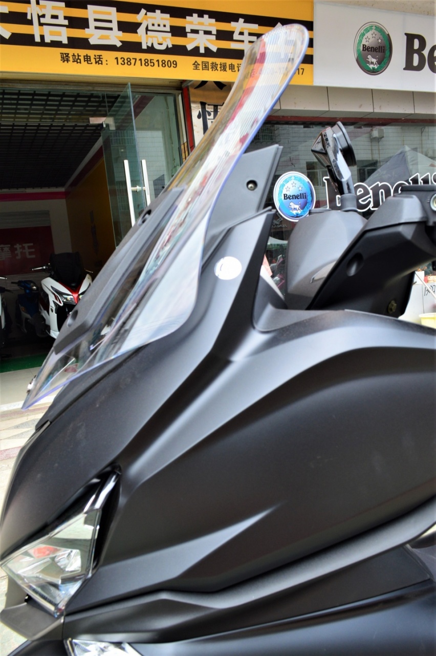 “进口”贵一万多值吗？光阳赛艇S400台产版解析