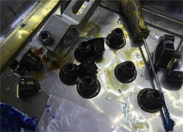 烧机油发动机不建议直接大修换活塞环的原因