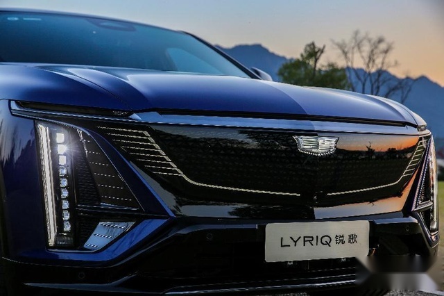 逐光而来,510马力加运动套件!试驾凯迪拉克LYRIQ锐歌四驱版