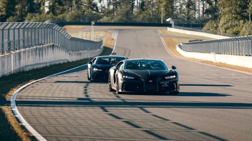 300万欧元的布加迪Chiron Pur Sport赛道亮相