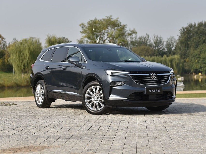 又一台有钱必买的SUV，4.0T双涡轮增压，回头率爆炸