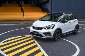 网友纷纷留言！被飞度“装”到了！