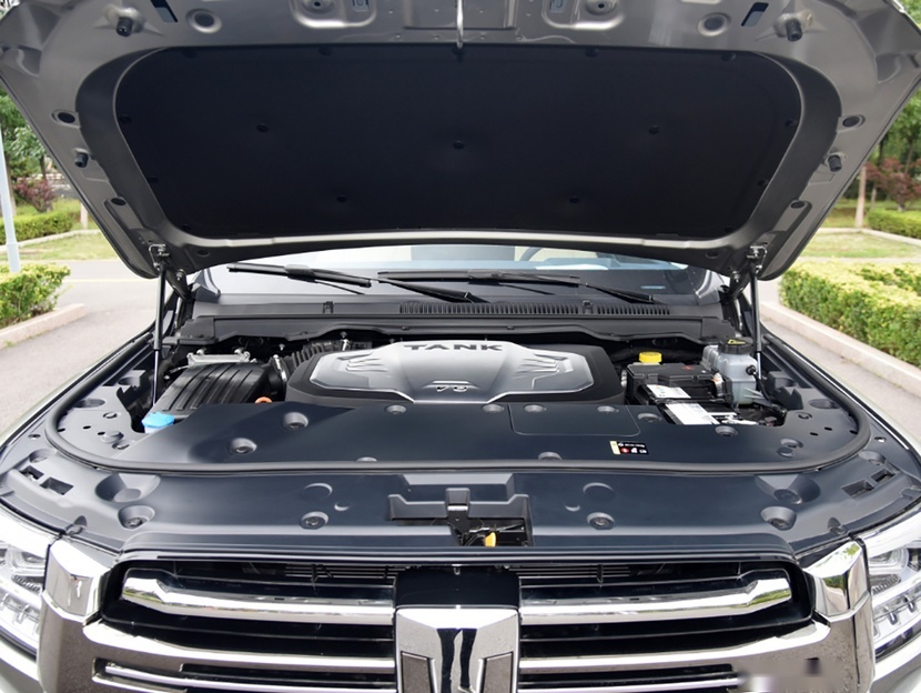 35万的V6硬派国产中大型SUV 暴打ORV寡头？坦克500对比牧马人