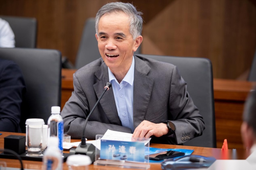 行业顶级专家齐聚比亚迪，共同品鉴CTB技术的全面优势