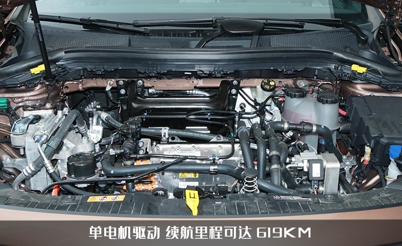 奔驰的入门级电车，全新EQA 260上市，配单电机驱动续航超600KM