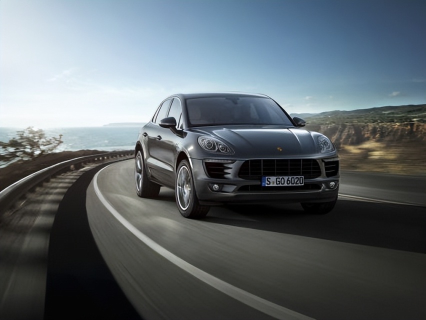 比Macan漂亮的玛莎拉蒂新SUV 3.0T+V8 预计50万起
