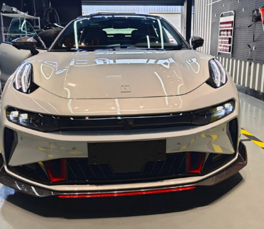 极氪001 FR实车曝光，售价预计超100万元！