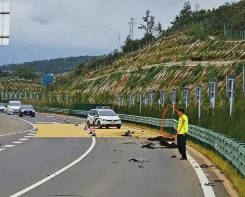 智驾高速又撞车？AEB究竟靠不靠谱？