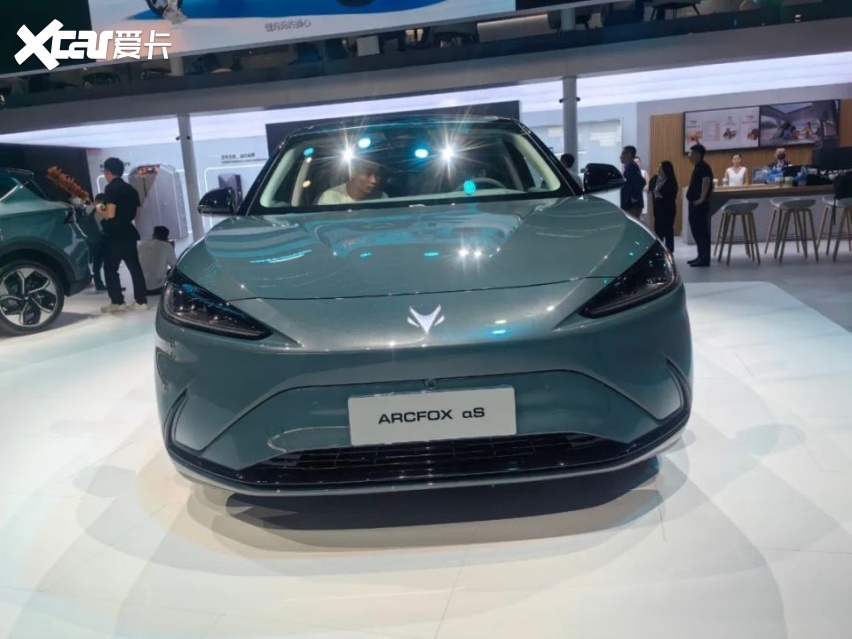 2023上海车展：极狐阿尔法S/T森林版