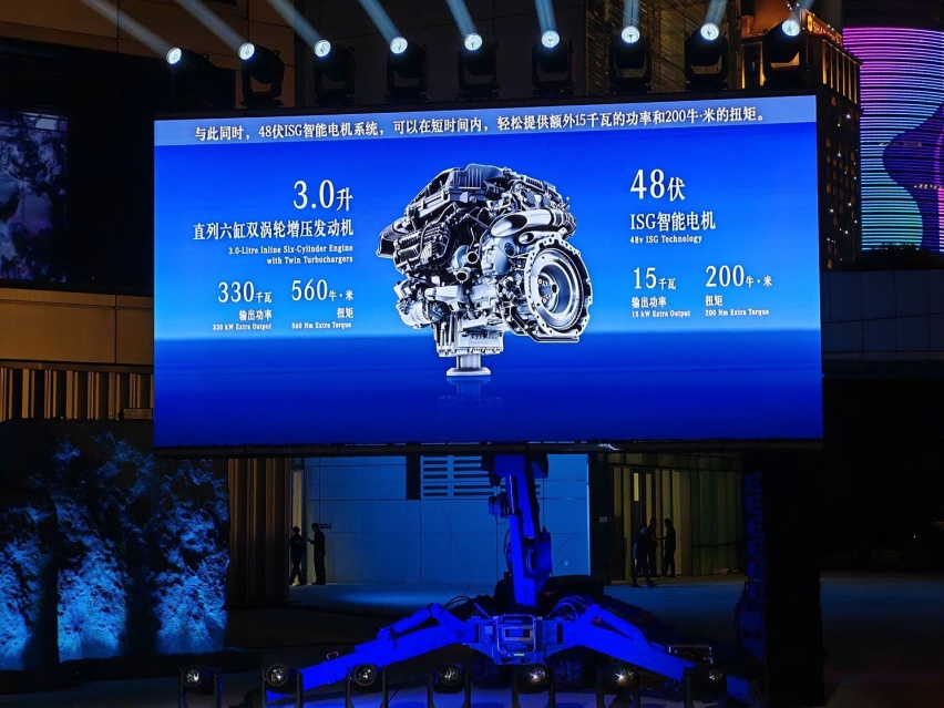 新款奔驰G500上市，186.8万元，V8变V6，加速提升
