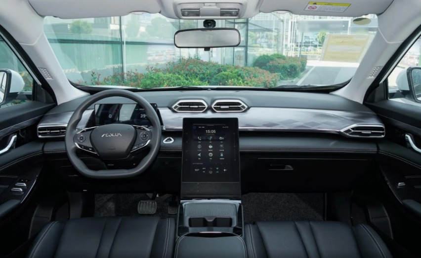 售价14.99万元起，入门续航440km，东风风神SKY EV01精英