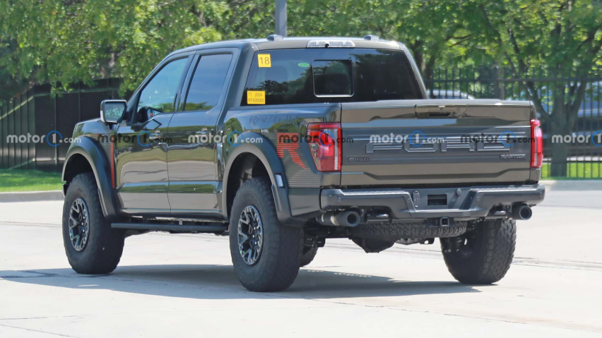 新款福特F-150 Raptor R谍照曝光，5.2L发动机就够迷人