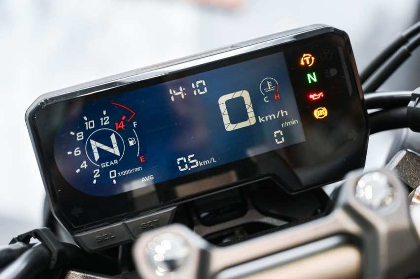 中排量复古街车，本田CB650R，水冷四缸动力外观帅气优雅