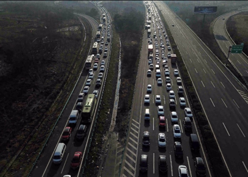 电动车高速上大堵车，电量快耗尽了，真没救了吗？