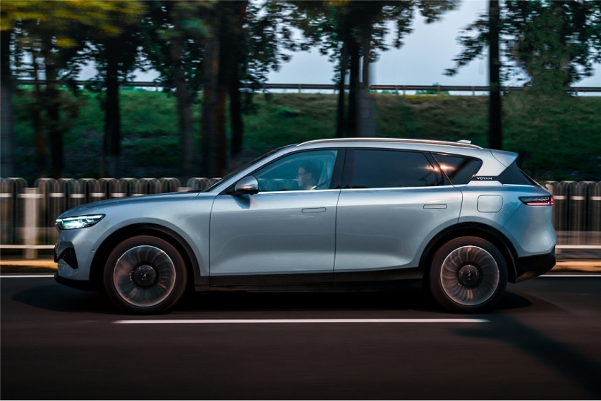 同为增程中大型SUV  2021款理想ONE和岚图FREE你选谁？