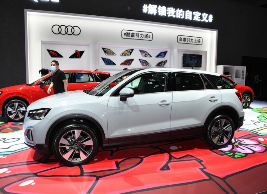 王一博与奥迪深度绑定，Q2L也推出王一博版，主打女生市场