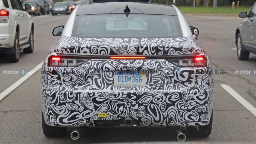 ford-fusion-or-mondeo-replacement-spy-photos-tail.jpg