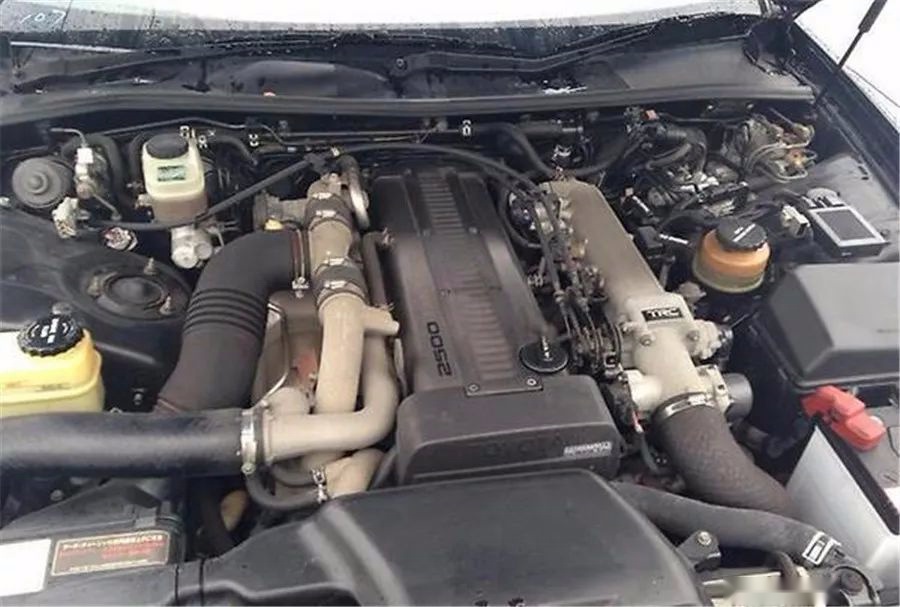 動力方面一共有3.0l的2jz-ge,2.5l的1jz-ge,2.