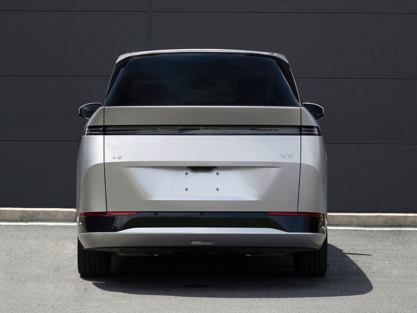 全新纯电MPV 小鹏X9的性价比如何？