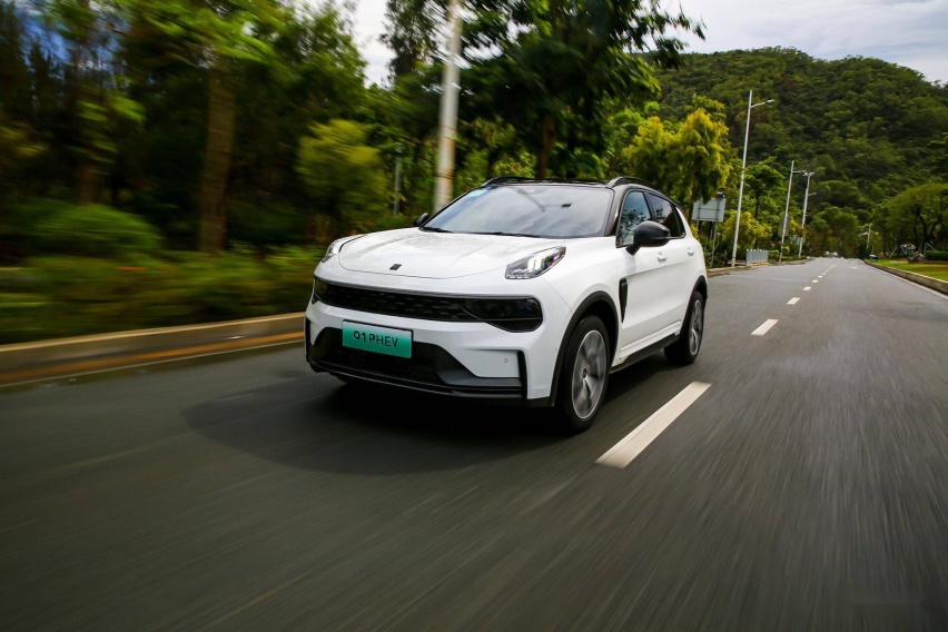 01+电 乐趣无限 试驾全新领克 01 PHEV