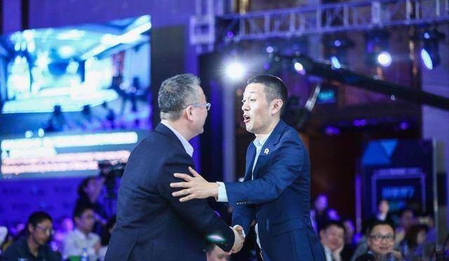 威马EX5-Z补贴后14.98万起，Maven概念车明年量产