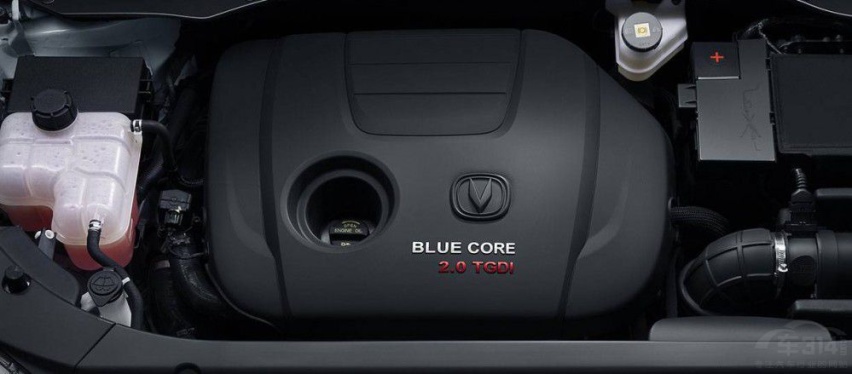 阿维塔11对长安CS95 谁受年轻用户青睐