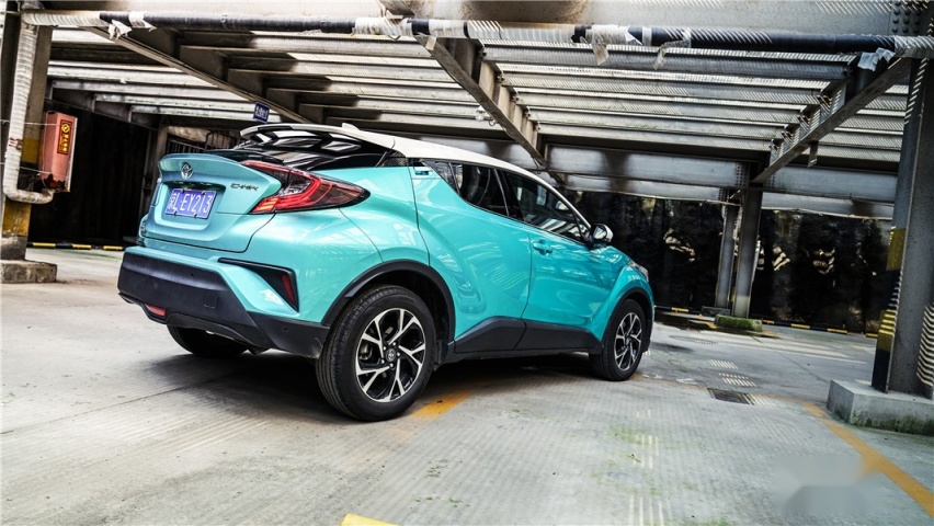 这台15万的SUV，或许能帮你逃离城市…