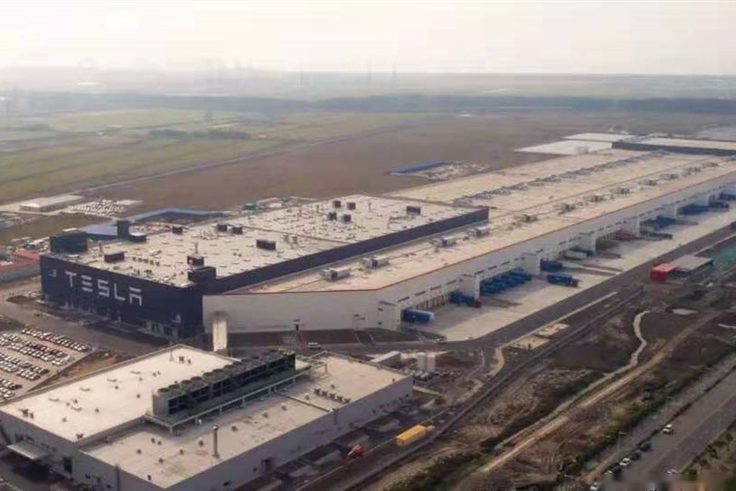 国产特斯拉Model3亮相，设计延续，售价35.58万元