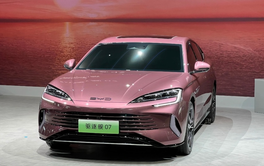 比亚迪驱逐舰07预售20万起，双动力+纯电200km，B级车市场要变天