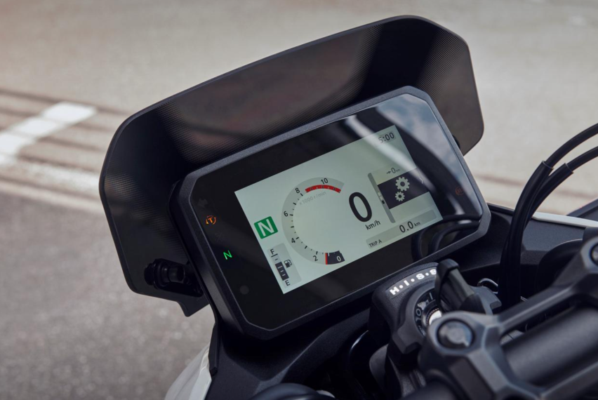 本田大黄蜂再添新车，CB500 Hornet来袭，全彩仪表支持手机互联