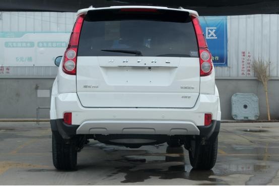 哈弗H5,起售价10.78万元,2.0T动力,油耗7.3L