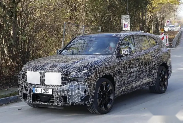 你以为X7就是旗舰了？不，BMW X8已在路上