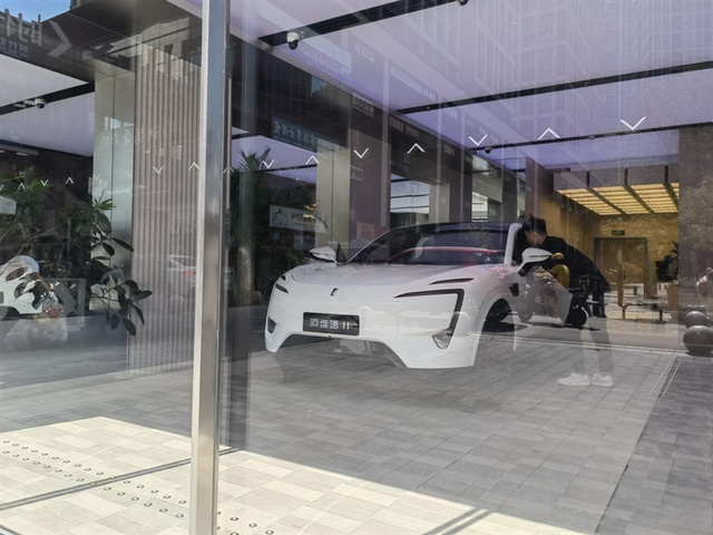 探店阿维塔：实车比照片好看，“配置够了，加装不是关键！”