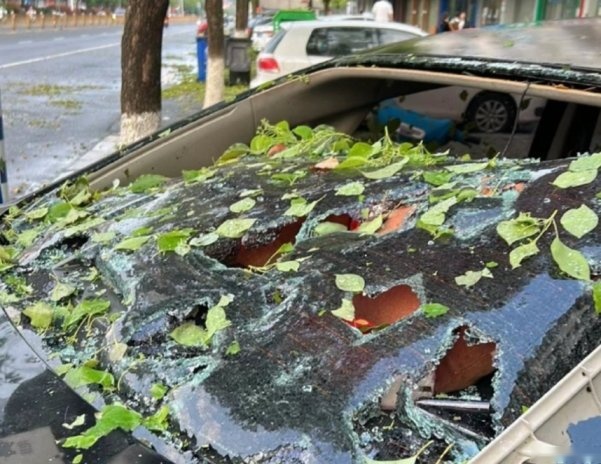 冰雹砸坏车，保险能赔吗？