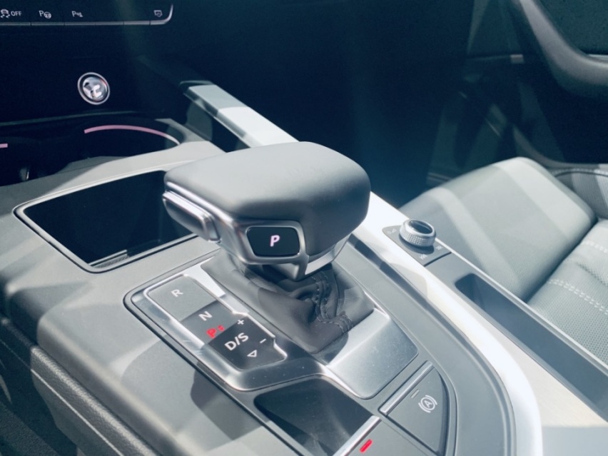 奥迪携豪华阵容进击成都车展，新A4L、新Q7、Q3轿跑亮相