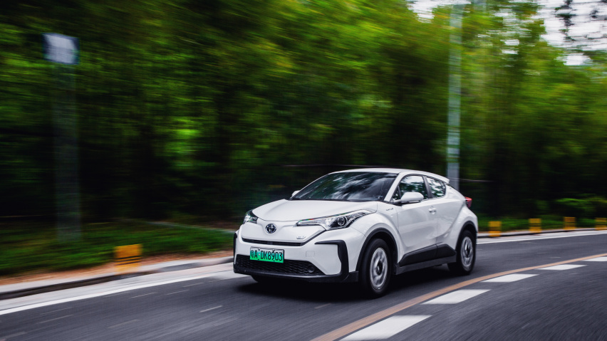 优于燃油的动力与乐趣 试驾丰田C-HR EV
