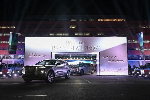 红旗品牌电动智能SUV E-HS9 欧洲征途，正式启程！