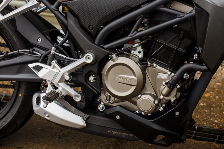 走向世界的CFMOTO 春风海外车型300NK英国测评