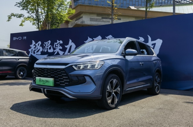 上市首月销量破1.6万辆，宋Pro DM-i冠军版开起来怎样？