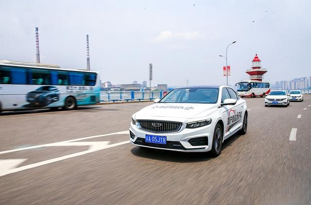 试驾星瑞：上帝之眼加遥控泊车，再也不用担心新手不会停车了