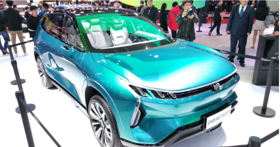 威马全新概念车亮相上海车展，续航600km