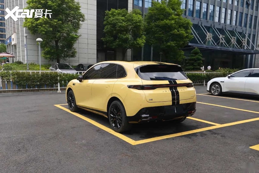 新车 | 605km续航领先 / 160kW电机加持 / 零跑Lafa