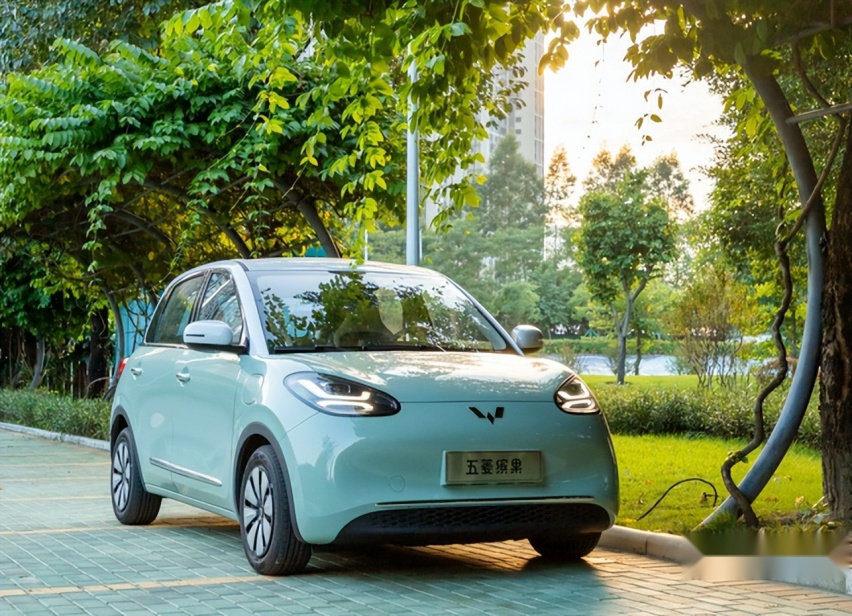 五菱:回归为人民造车!不再痴迷MINI,推拉货新车,4s店:7.38万