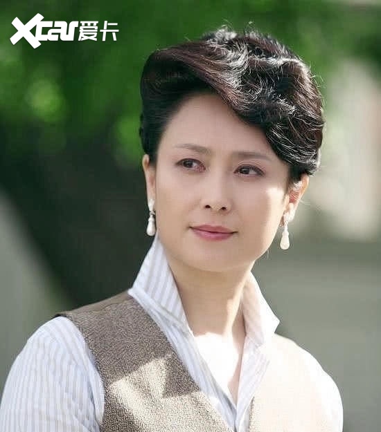 2011年10月,参演冯绍峰,杨幂领衔主演的时尚都市剧《命运交响曲》