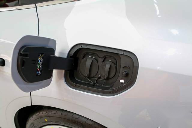 旗舰级纯电中大型轿车 到店实拍吉利银河E8
