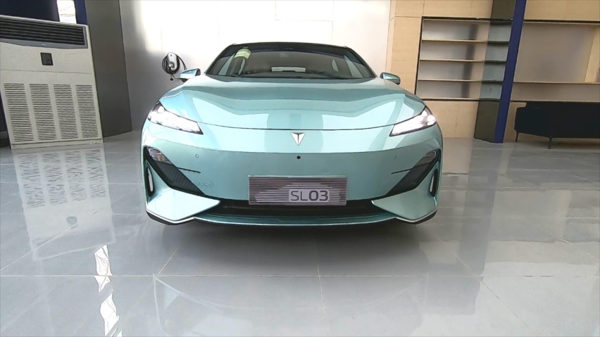 补贴4.2万，百公里电耗8.25元，深蓝SL03能否成为Model 3