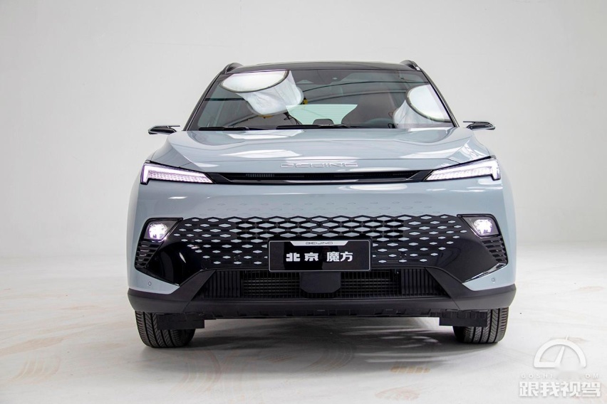 量产里面的绝绝子  实拍北京汽车魔方  首搭华为智能座舱的燃油SUV