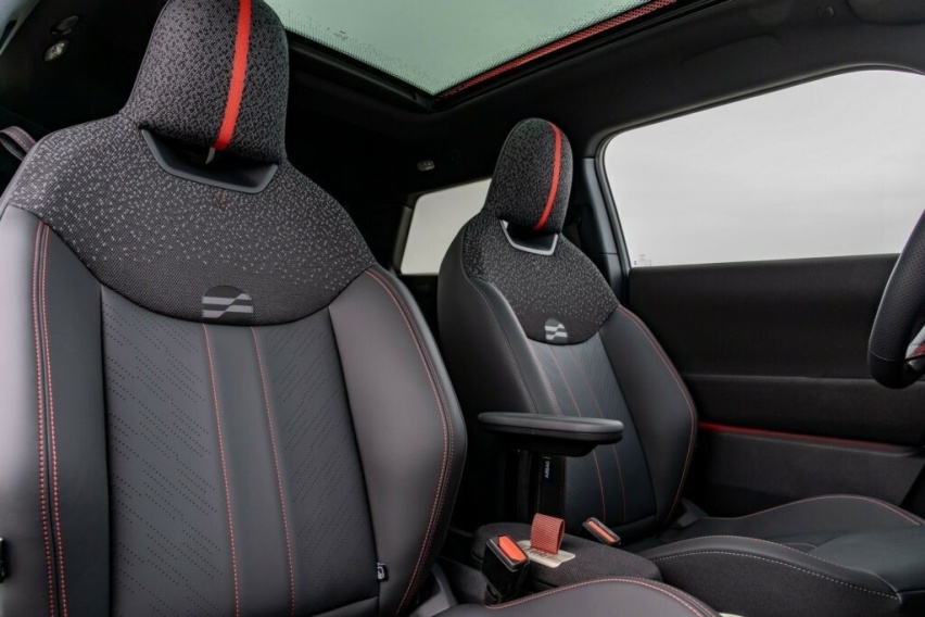 MINI Cooper SE JCW Trim官图发布 外观激进 动力