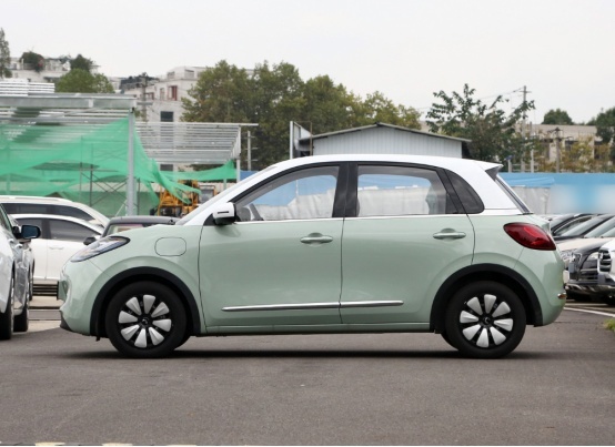 几万块的代步车，五菱、比亚迪、吉利到底谁的车更有性价比？